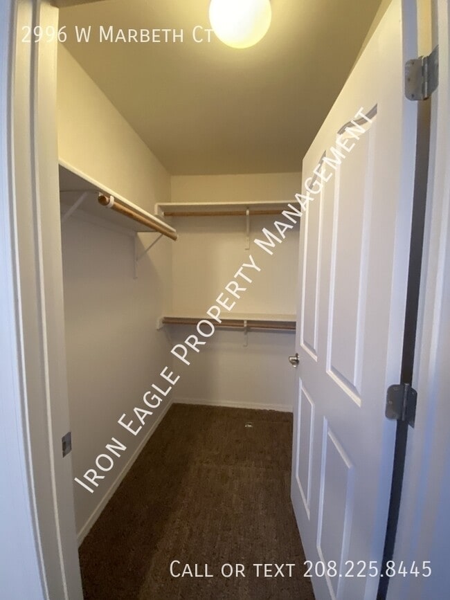 Building Photo - 2996 W Marbeth Ct