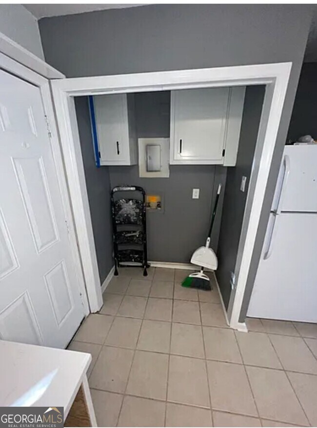 Building Photo - 1152 Pinedale Cir NW