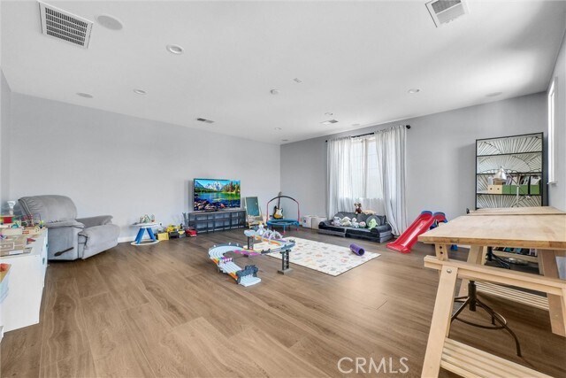 Building Photo - 6895 Guinevere Ct