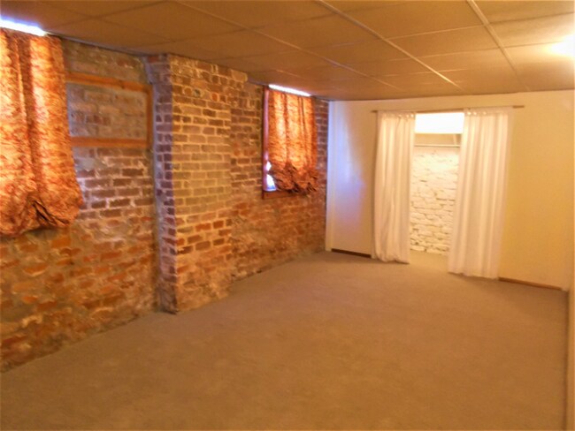 Building Photo - 1700 Dublin St