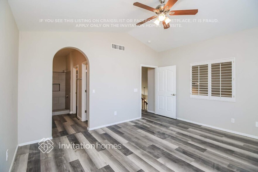 Building Photo - 918 W Sun Coast Dr