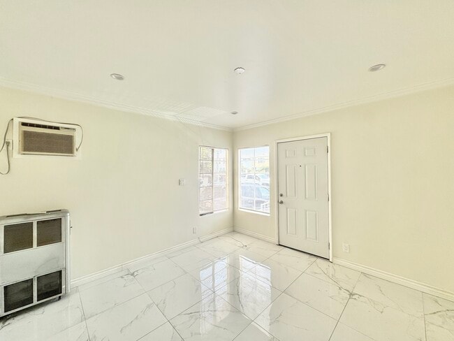 Building Photo - 1209 S La Cienega Blvd