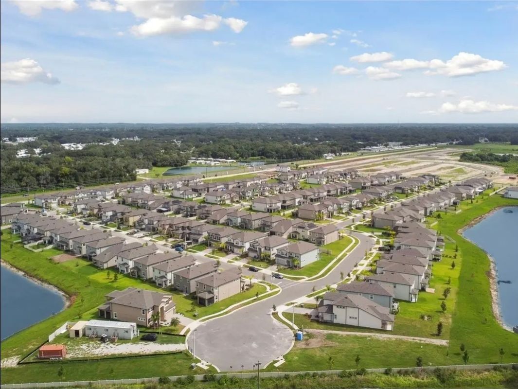 Building Photo - 3195 Fall Harvest Dr