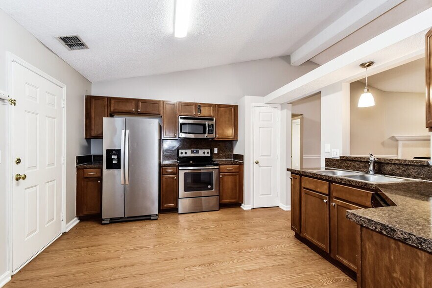 Building Photo - 1243 Windy Willows Dr