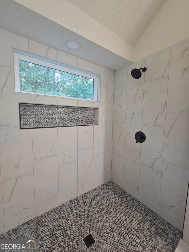 Building Photo - 150 Park Timbers Dr