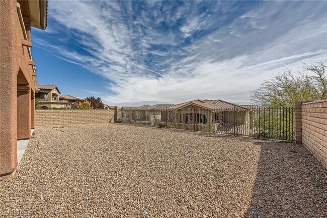 Building Photo - 12165 Edgehurst Ct