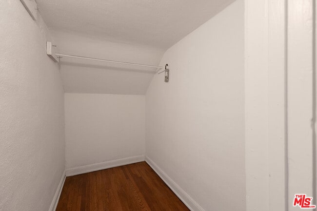 Building Photo - 650 Maltman Ave