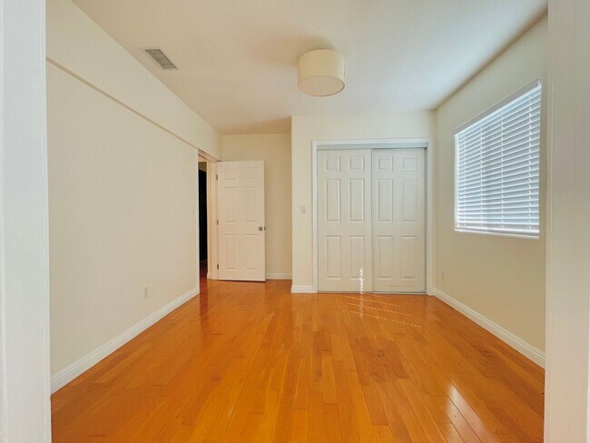Building Photo - Tularosa Drive