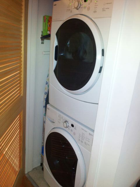 in unit w/d - 1224 W Van Buren St