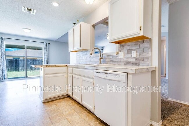 Building Photo - 1222 Elmo Ln