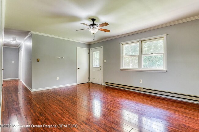 Building Photo - 1612 Evans Rd