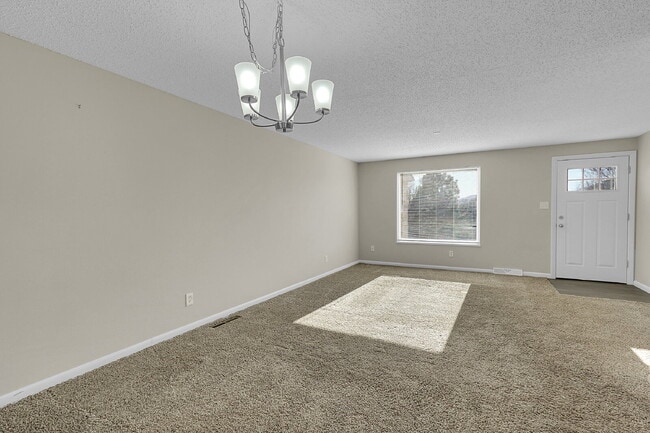 Building Photo - $1,840.95 - 3 Bed, 2 Bath Townhome In Co Springs with In Unit Laundry and Central AC!