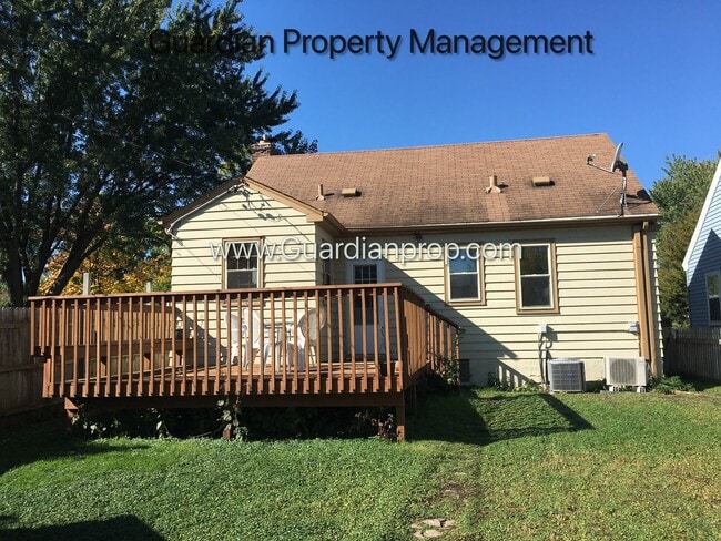 Building Photo - South Minneapolis Single Family Home, Garage, Fenced In Yard, Excellent Condition