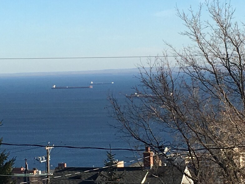 Building Photo - 317 N 4th Ave W