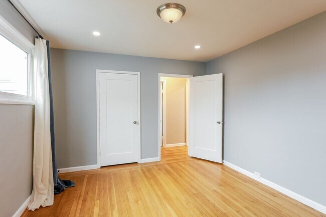 Building Photo - Beautiful 3 Bedroom Home In Millsmont!