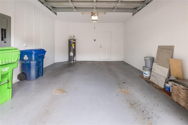 Building Photo - 2707 NW 80th Ave