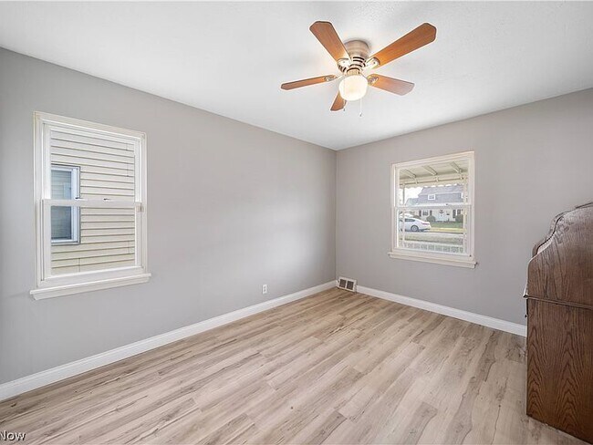 Building Photo - 26491 Shirley Ave