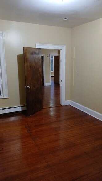 Building Photo - 22 Townley St