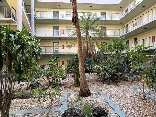 Building Photo - 1800 SW 81st Ave