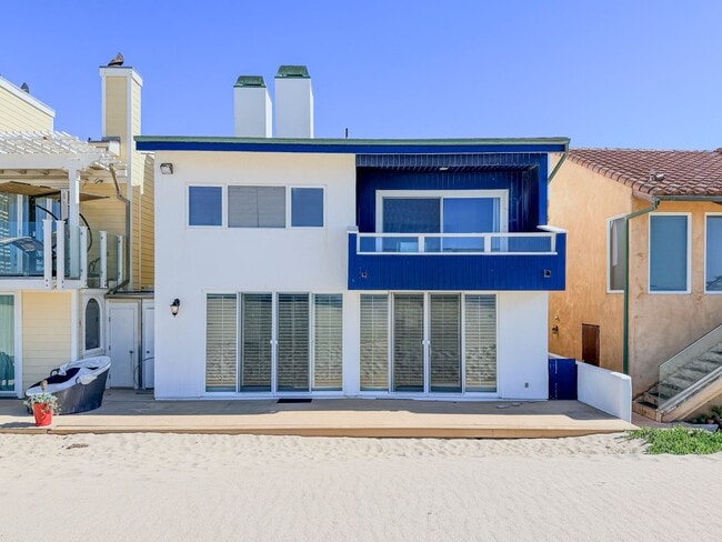 Building Photo - 3637 Ocean Dr