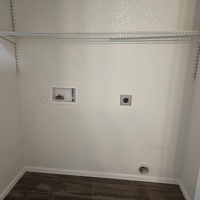 Building Photo - Remodeled 4 bedroom for Rent