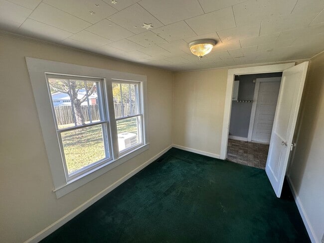 Building Photo - NEW RENTAL LISTING - NO HUD NO SECTION 8