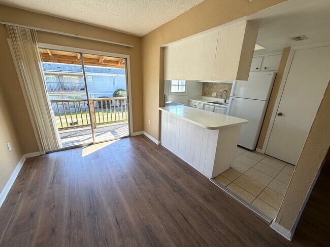 Building Photo - 2785 L B McLeod Rd