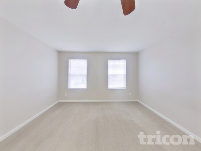 Building Photo - 178 Hidden Lakes Rd