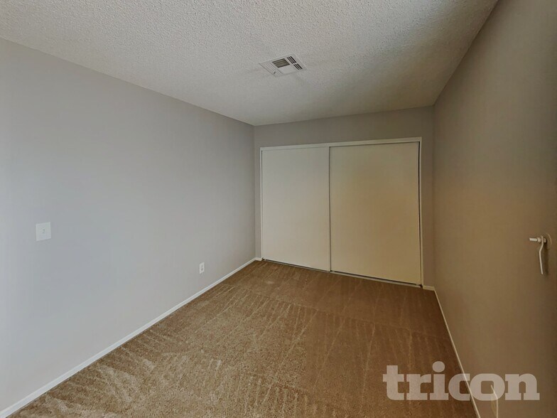 Building Photo - 1648 Trish Ln
