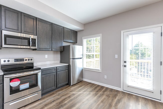 Building Photo - 506 S Main St