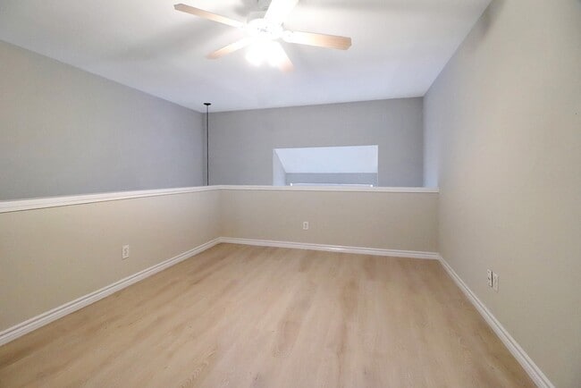 Building Photo - 5929 Queensloch Dr