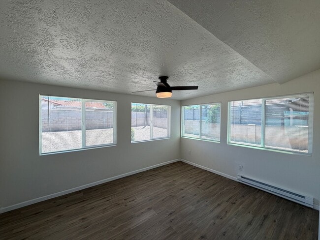 Building Photo - Updated 3 Bedroom Single Story Home Available Near Eubank Blvd NE & Constitution Ave NE!