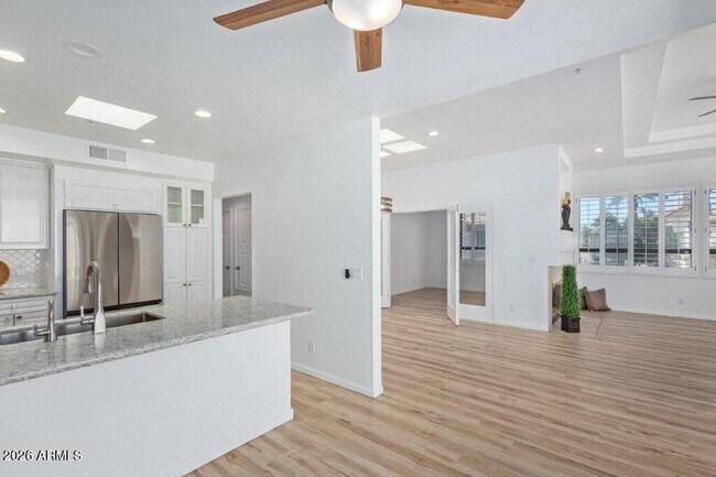 Building Photo - 7222 E Gainey Ranch Rd