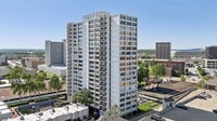 Building Photo - 410 W 7th St
