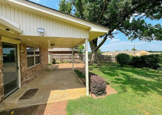 Building Photo - 14212 Mt Vernon Pl