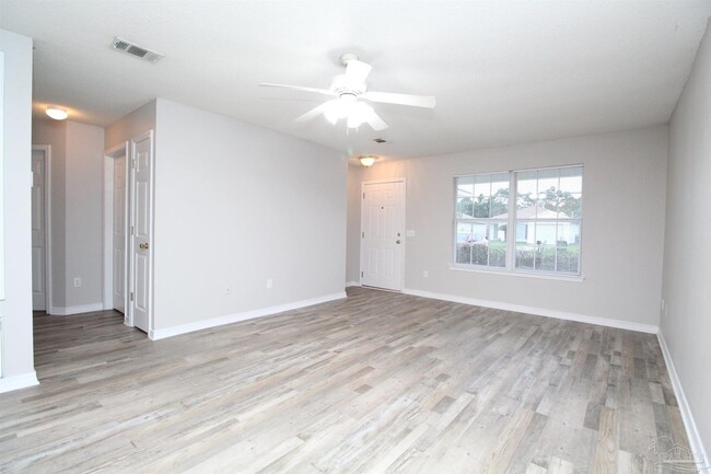 Building Photo - 1021 Antigua Cir