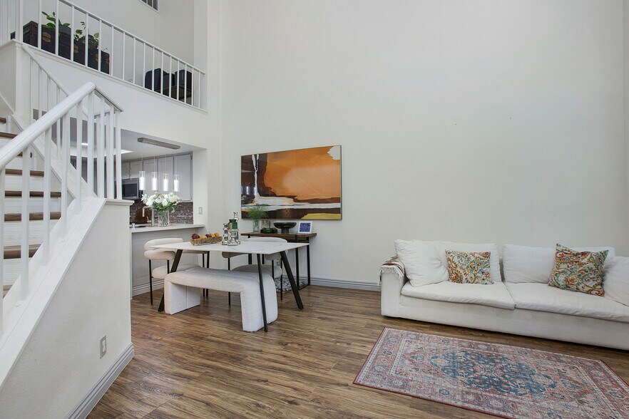 Building Photo - 21145 Flametree