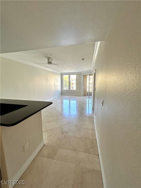 Building Photo - 220 E Flamingo Rd