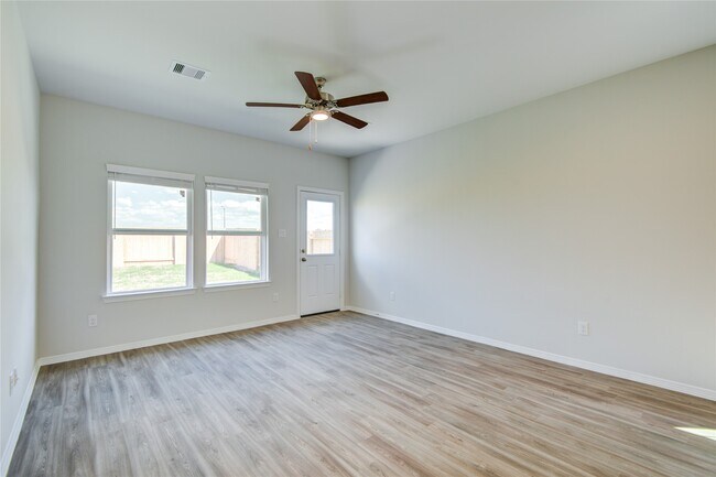 Building Photo - 5722 Fresh View Ct