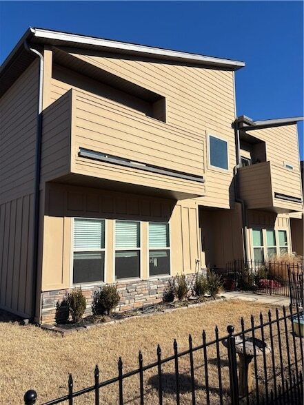 Building Photo - 2252 W Million Ln