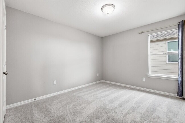 Building Photo - 4 Bed, 3 bath and 1 flex room in the heart of Anna Town Square.