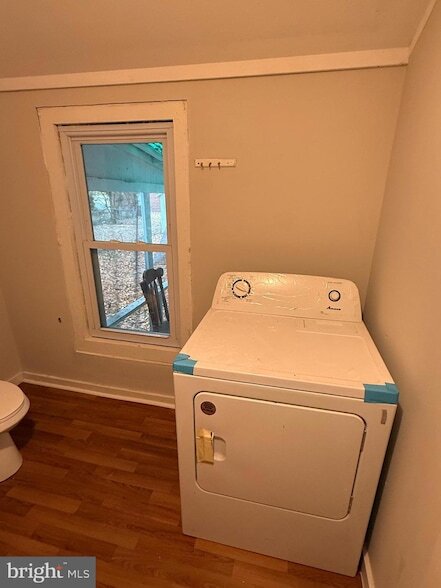 Building Photo - 73 Walnut St