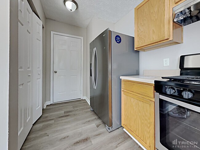 Building Photo - 1217 Andrews Dr