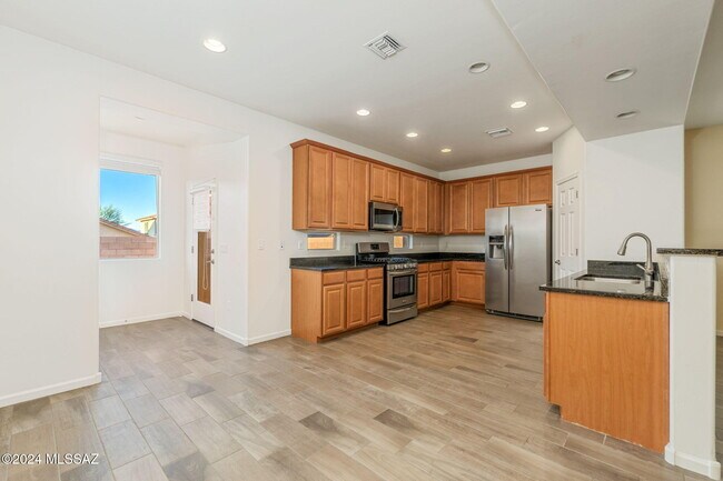 Building Photo - 11415 E Glowing Sunset Dr