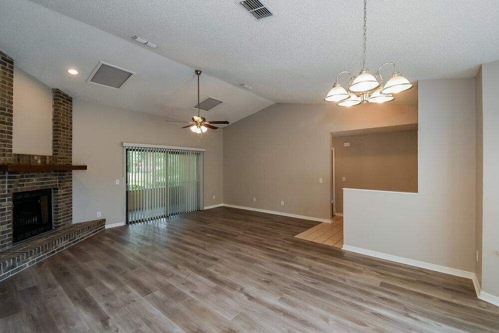 Building Photo - 10364 Windfern Ct N