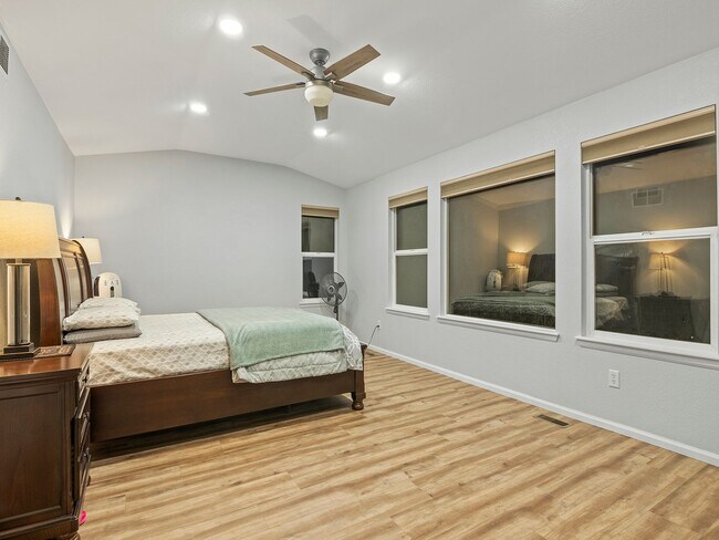 Building Photo - Stunning 4-Bed, 3-Bath House in SE Fort Collins!