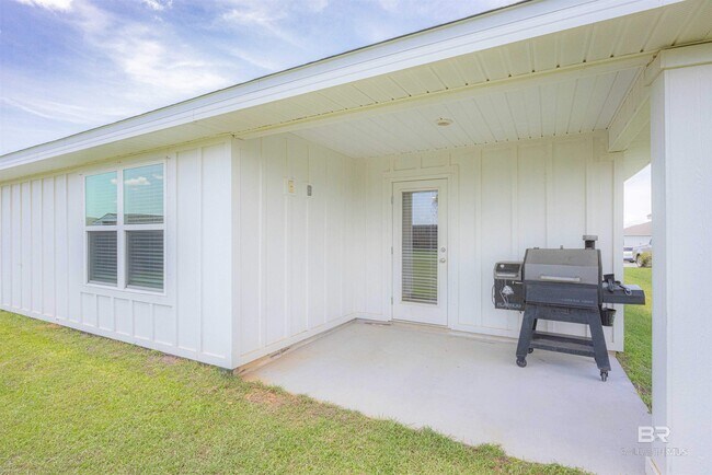 Building Photo - 23294 Shadowridge Dr