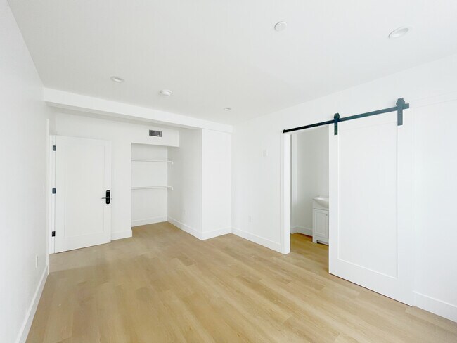 Building Photo - The Dune