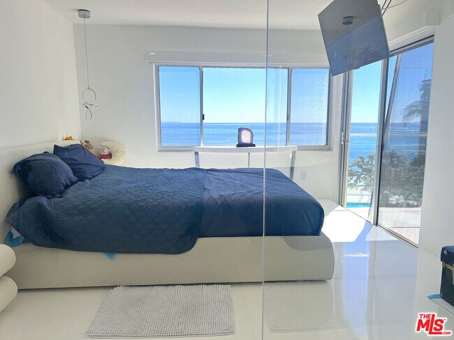 Building Photo - 22548 Pacific Coast Hwy