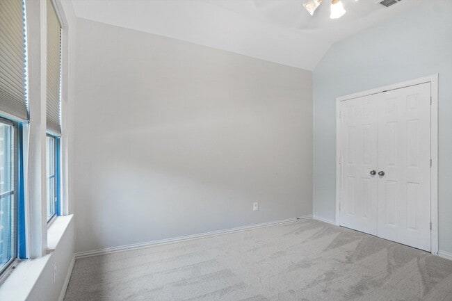 Building Photo - 5920 Pedernales Ridge